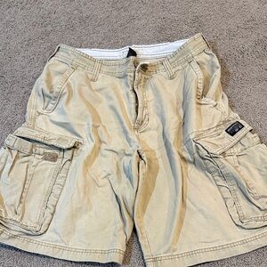 Aeropostale Men's Beige Cargo Shorts